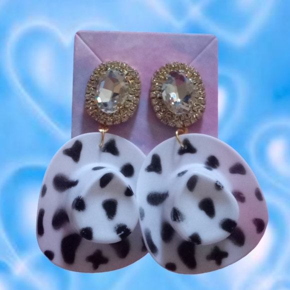 Jewelry - Que dificil es ser yo cowgirl earrings